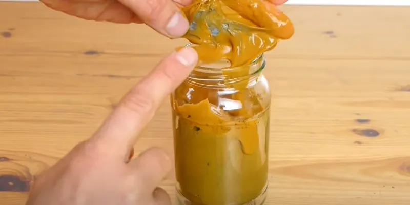 Rusty Magnetic Slime Turns Yellow