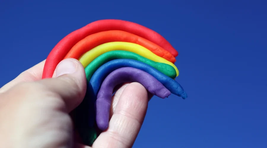 post-sensory-play-with-playdough-900-500